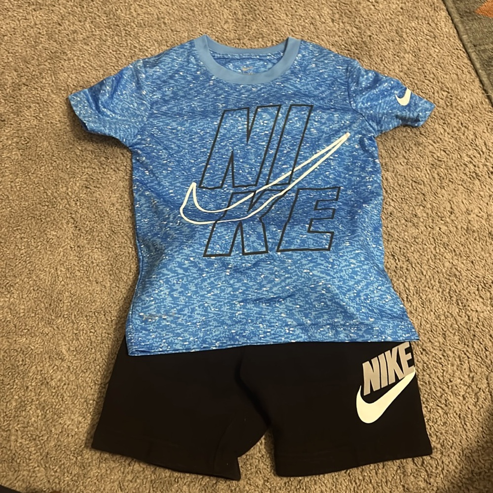 Boys Nike set